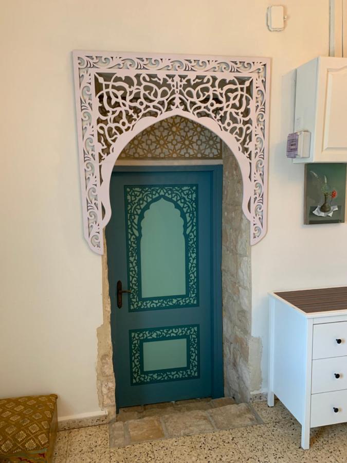 בית האבן העתיק מ-1885 עם מגונית פרטית בחצר Rosh Pinna Exterior foto